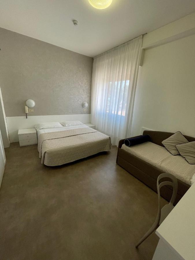 Cristina Hotel