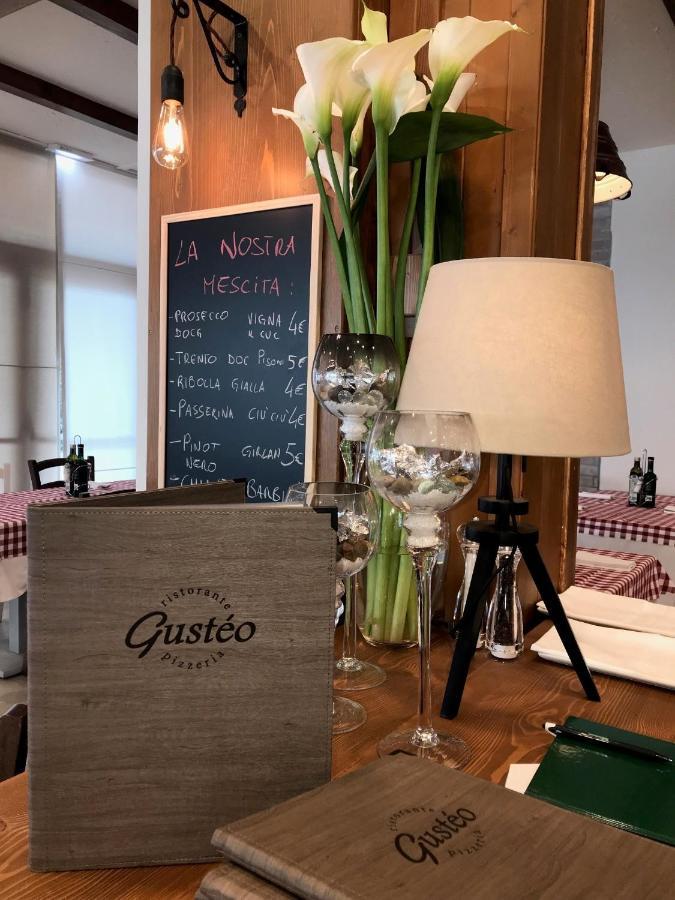 Cristina Hotel 2*
